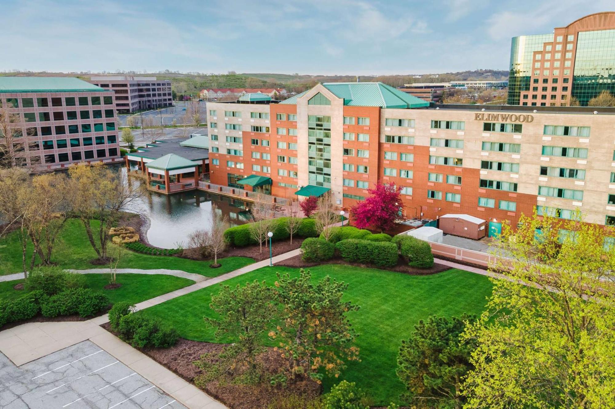 Elimwood Hotel, A Ramada By Wyndham Maryland Heights Exterior photo
