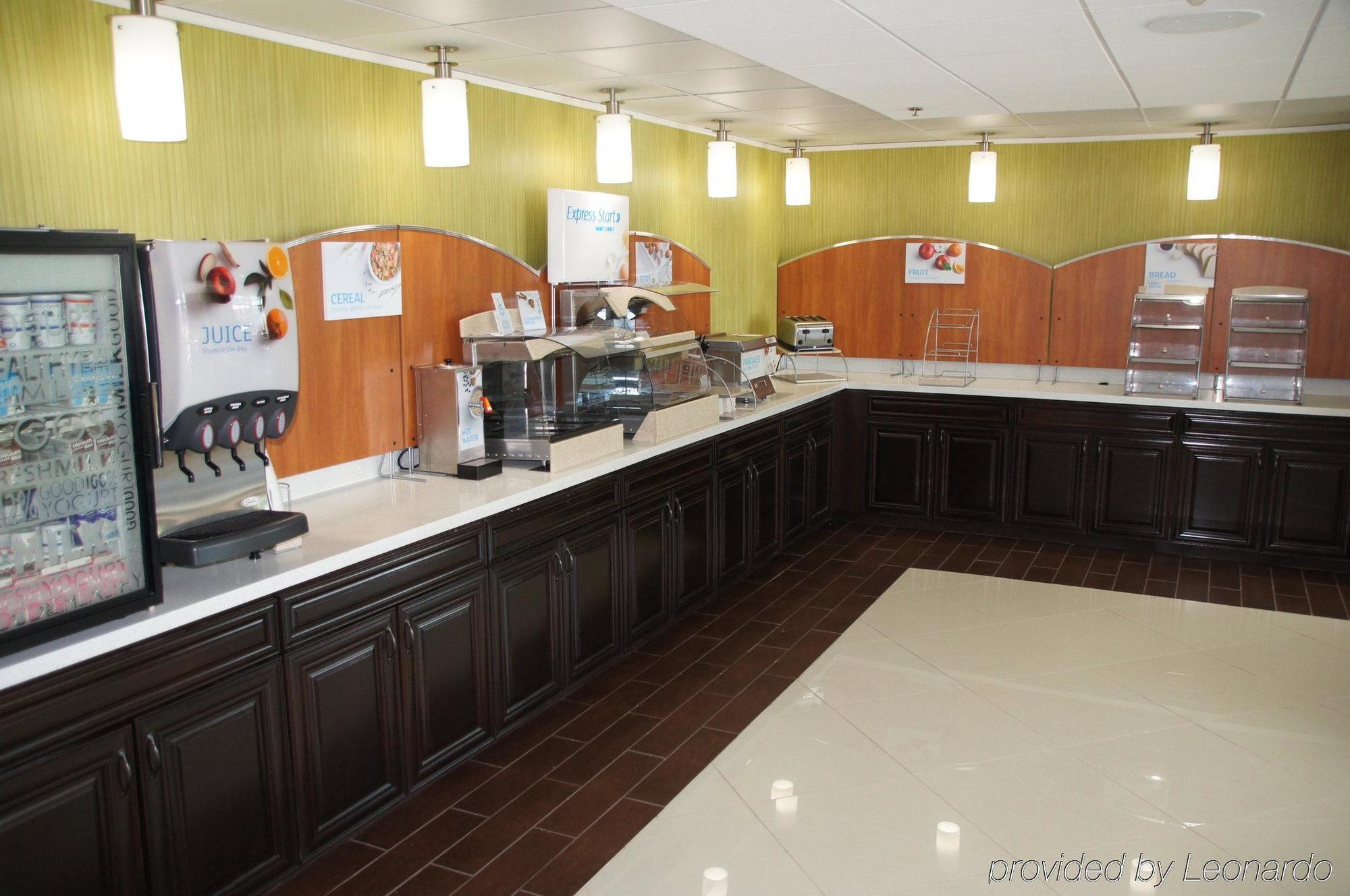 Elimwood Hotel, A Ramada By Wyndham Maryland Heights Exterior photo
