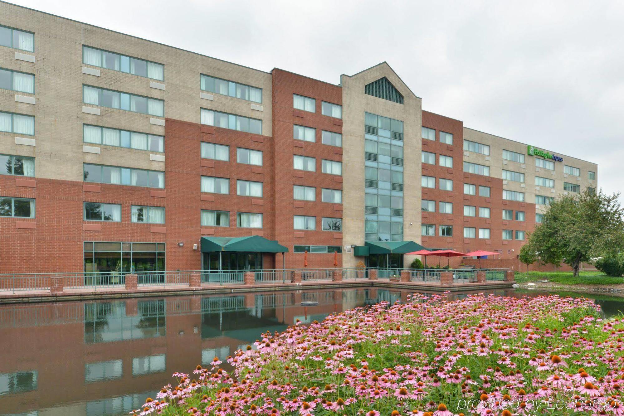 Elimwood Hotel, A Ramada By Wyndham Maryland Heights Exterior photo