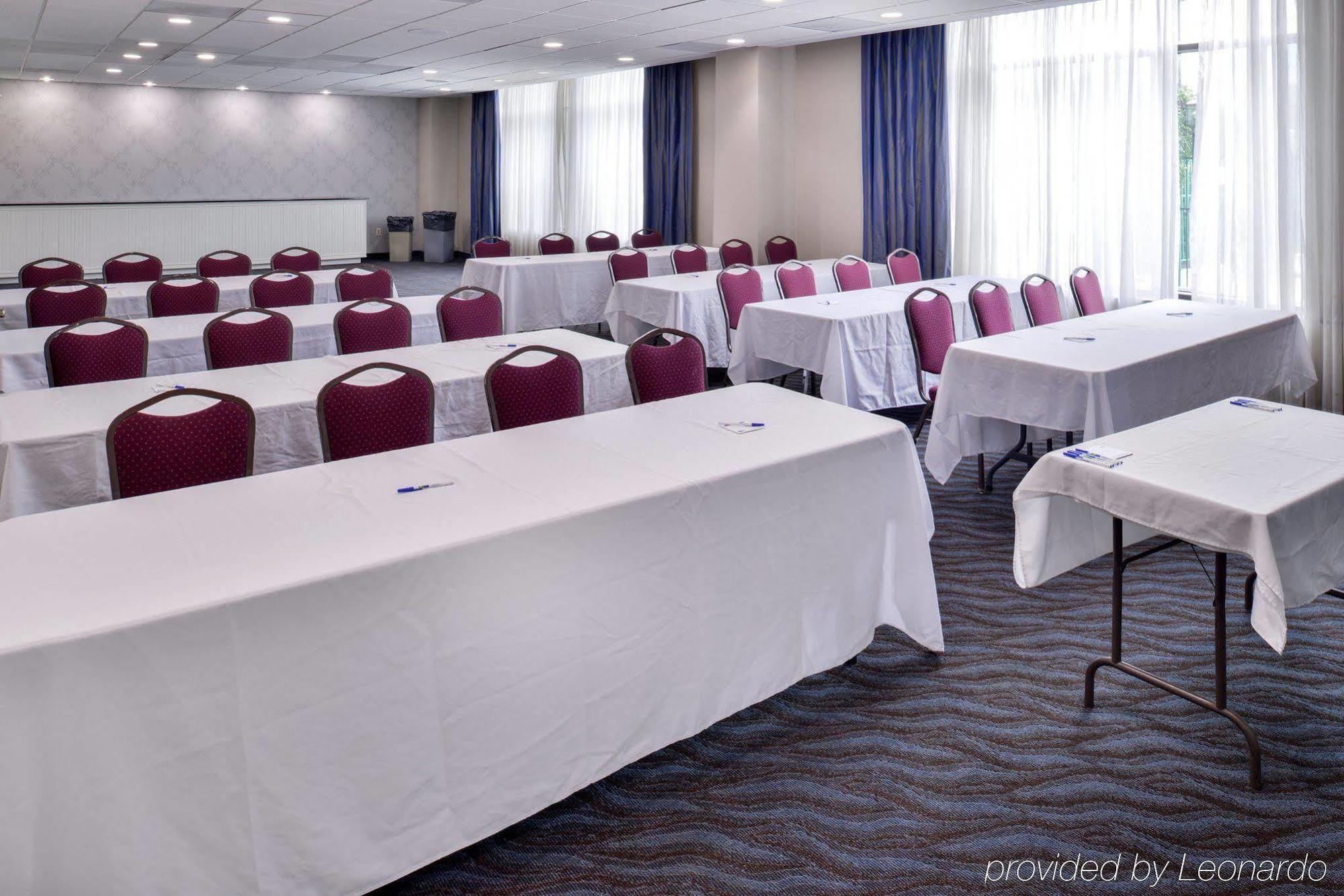 Elimwood Hotel, A Ramada By Wyndham Maryland Heights Exterior photo